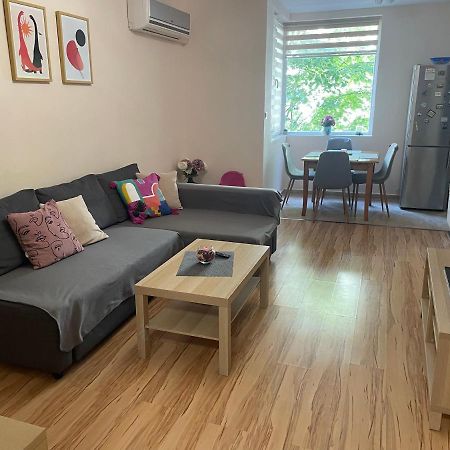 Geri Apartment Burgas Екстер'єр фото
